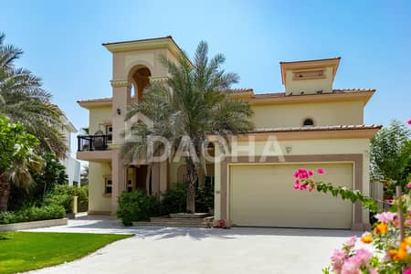 4 Bedroom Villa for Rent in Jumeirah Islands, Dubai - Upgraded | Extended Plot | Lake View