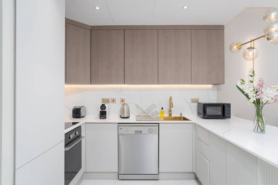 5 Gallery kitchen with dish washer . jpg
