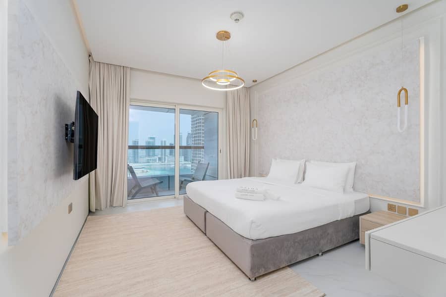 8 Bedroom with balcony . jpg