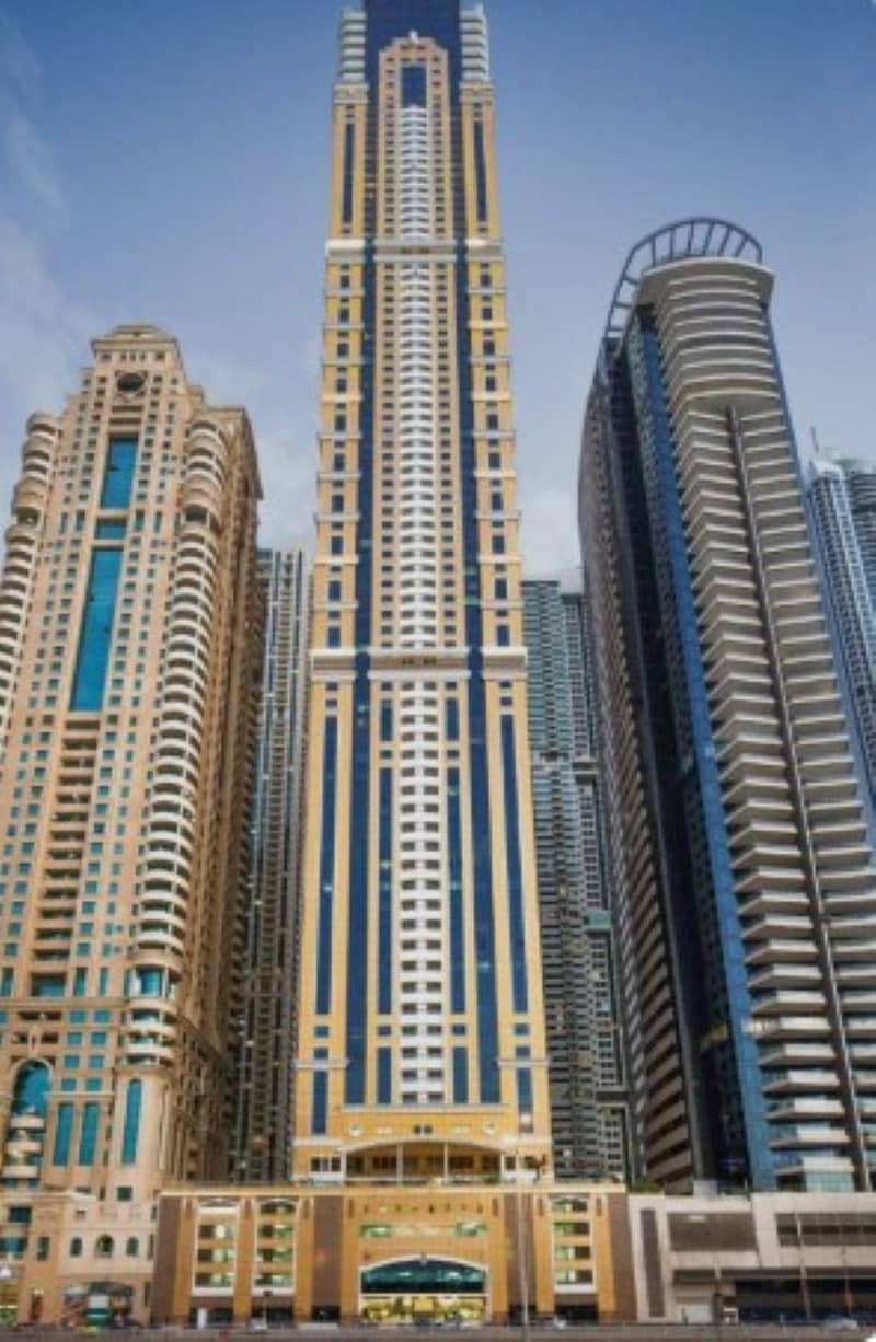 16 Exteror. jpg