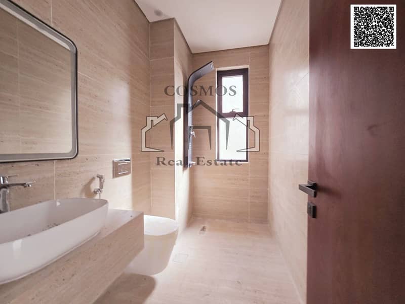 15 4br toilet. jpeg