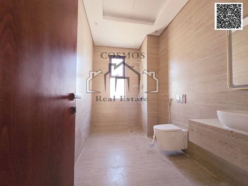 16 4br toilet3. jpeg