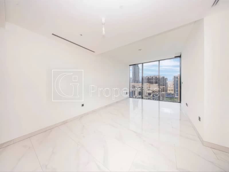 Waterfront 1BR | Stunning Views | Best Deal - Image 2