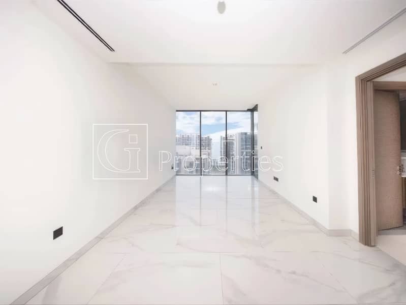 Waterfront 1BR | Stunning Views | Best Deal - Image 3