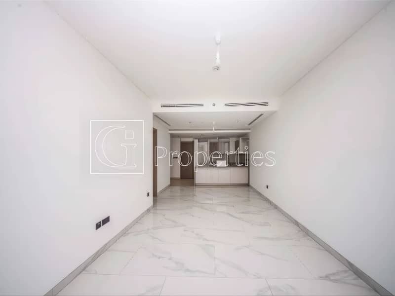 Waterfront 1BR | Stunning Views | Best Deal - Image 5