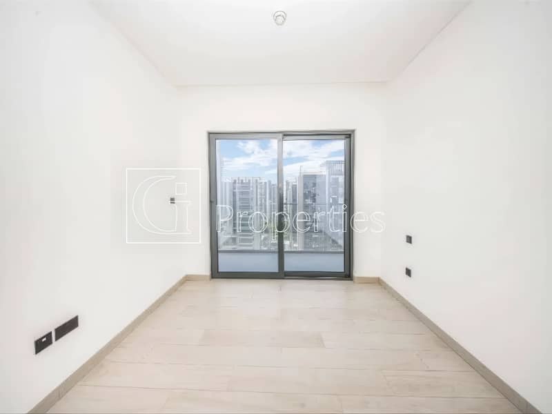 Waterfront 1BR | Stunning Views | Best Deal - Image 6
