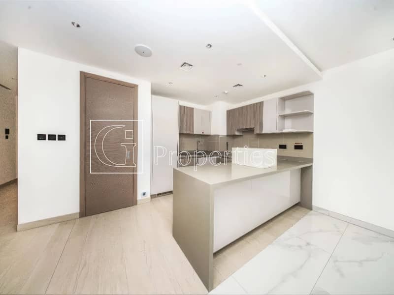 Waterfront 1BR | Stunning Views | Best Deal - Image 10