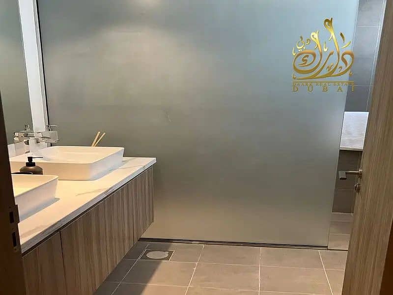 11 823739935-1066x800. webp