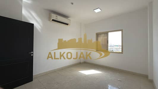 Office in Affitto a Musaffah, Abu Dhabi - WhatsApp Image 2026-02-04 at 5.00. 27 PM. jpeg Office in Affitto a Musaffah, Abu Dhabi - WhatsApp Image 2026-02-04 at 5.00. 27 PM. jpeg