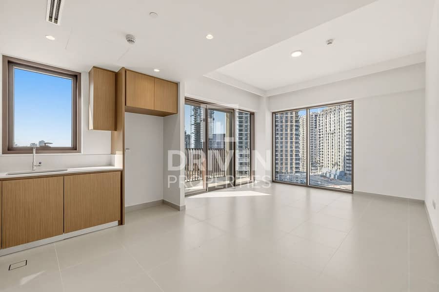 Elegant Interior | Spacious | Huge Layout Elegant Interior | Spacious | Huge Layout