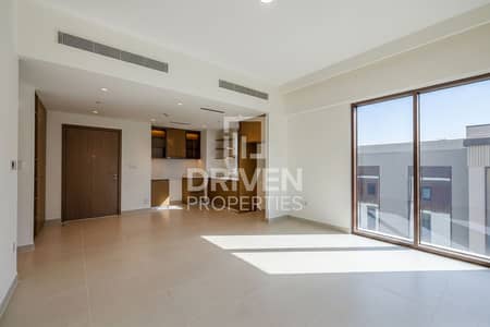 2 Bedroom Apartment for Rent in Dubai Creek Harbour, Dubai - Elegant and Modern | Amazing Creek Beach View