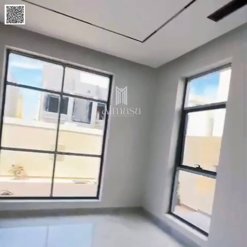 11 1000049810. jpg