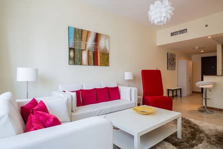 1 Bedroom Apartment for Sale in Dubai Marina, Dubai - Living room 1 Bedroom Apartment for Sale in Dubai Marina, Dubai - Living room