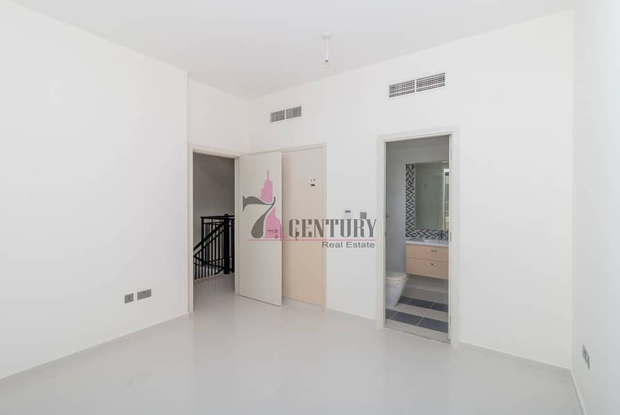 Urgent Lease | Type R3-M | Ready 5 BR Villa Urgent Lease | Type R3-M | Ready 5 BR Villa