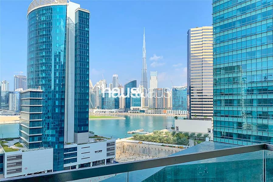 Burj Khalifa and Canal View| With Study| Spacious