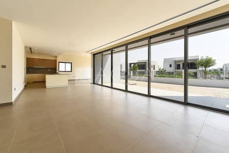 Exclusive | Beautiful Single Row Villa | Big Plot Exclusive | Beautiful Single Row Villa | Big Plot