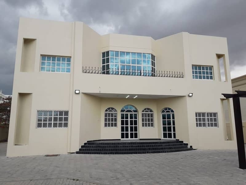 For rent villa in Al Jarf very excellent near government services near schools and services Super Deluxe finishes