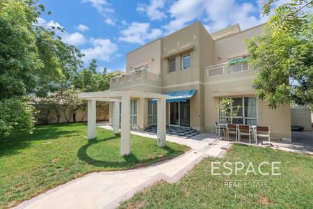 Cul De Sac Location - Facing Lake - 5 Bed Cul De Sac Location - Facing Lake - 5 Bed