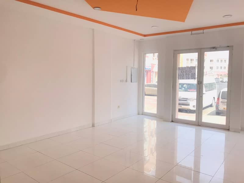 Ready Shop for rent at Spain cluster
