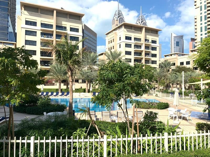 UPGRADED Pool View 3Bedroom + Study  Ghag Greens
