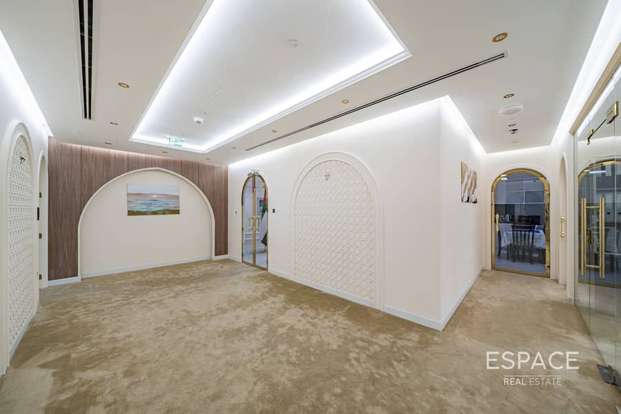 Fully Furnished | Vacant | Prime Location Fully Furnished | Vacant | Prime Location