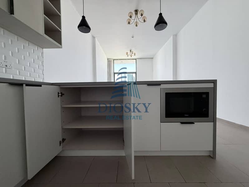 6 Image 6