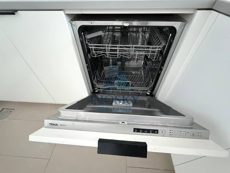 8 Image 8