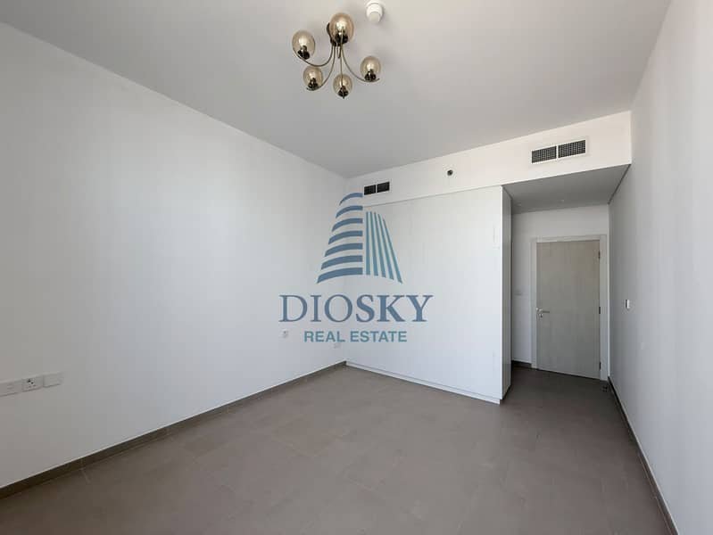 9 Image 9
