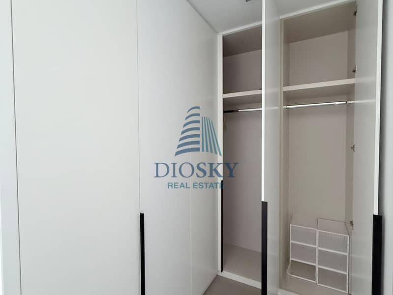 10 Image 10