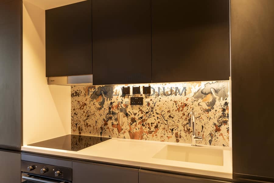 Fully Furnished 1 BR| High Floor |Close Dubai Mall - Image 9