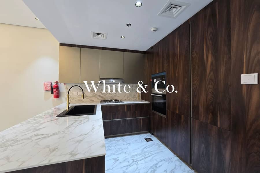 Unique Layout | Directly on Metro | Luxury - Image 4