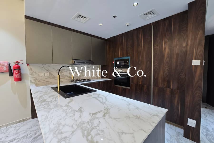 Unique Layout | Directly on Metro | Luxury - Image 5