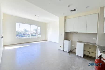 2 Bedroom Flat for Rent in Dubai South, Dubai - Unfurnished | Great Community | Close to Pool