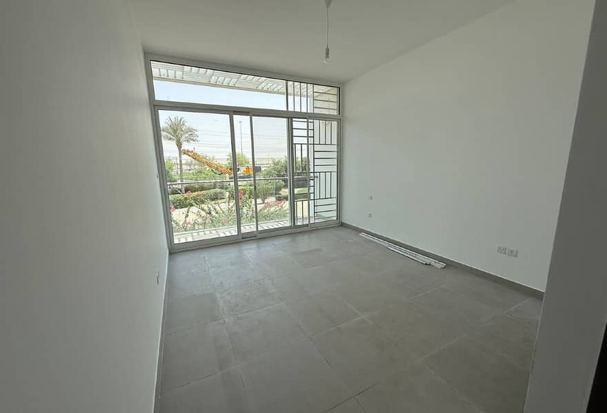 12 12. jpg