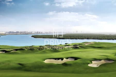 2 Bedroom Flat for Sale in Yas Island, Abu Dhabi - Full Golf View | Rare Duplex 2 w/ Maids | Top View 2 Bedroom Flat for Sale in Yas Island, Abu Dhabi - Full Golf View | Rare Duplex 2 w/ Maids | Top View