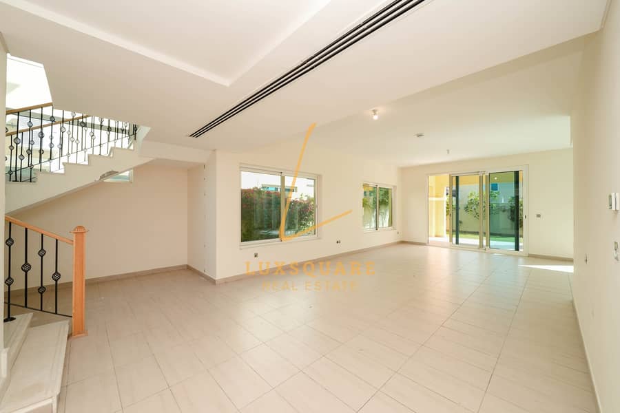 4 Bed + Maid | Spacious | Elegant Villa 4 Bed + Maid | Spacious | Elegant Villa
