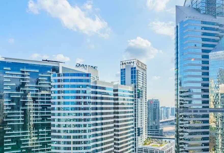 Spacious 1 Bed | High Floor | Stunning Views Spacious 1 Bed | High Floor | Stunning Views