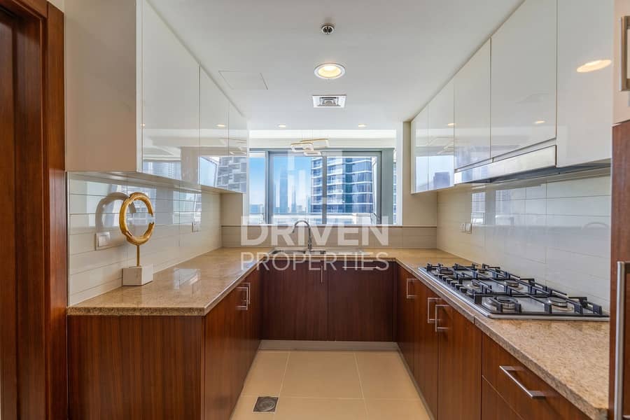 Квартира в Дубай Даунтаун,Бурж Виста, 3 cпальни, 300000 AED - 15375156 Квартира в Дубай Даунтаун,Бурж Виста, 3 cпальни, 300000 AED - 15375156