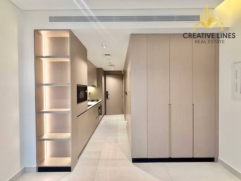 High Quality finishing || Brand new Studio || Pool view ,Gym , Parking|| - Image 4