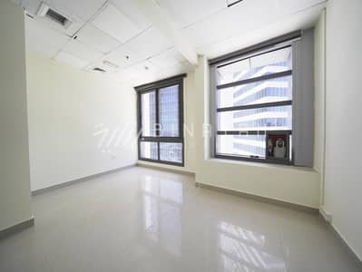 Office for Rent in Business Bay, Dubai - Near Metro | Spacious | Newly Renovated