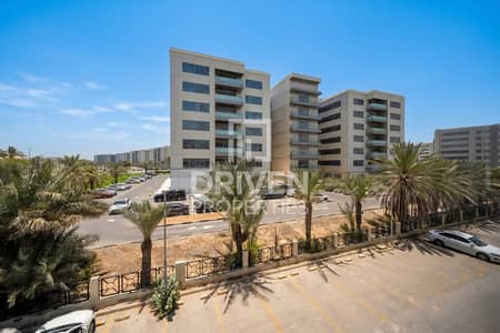 Office for Rent in Dubai Investment Park (DIP), Dubai - Bright and Spacious Office | Commercial District