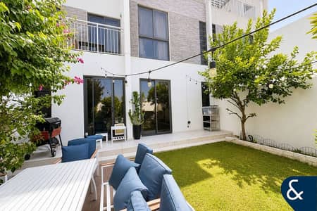 5 Camere Villa in Vendita a DAMAC Hills 2 (Akoya by DAMAC), Dubai - Villa a DAMAC Hills 2 (Akoya by DAMAC)，Aster, 5 camere da letto, 2650000 AED - 15386462