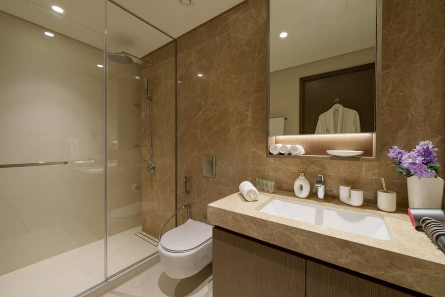 12 Bedroom-Bathroom (1). JPG