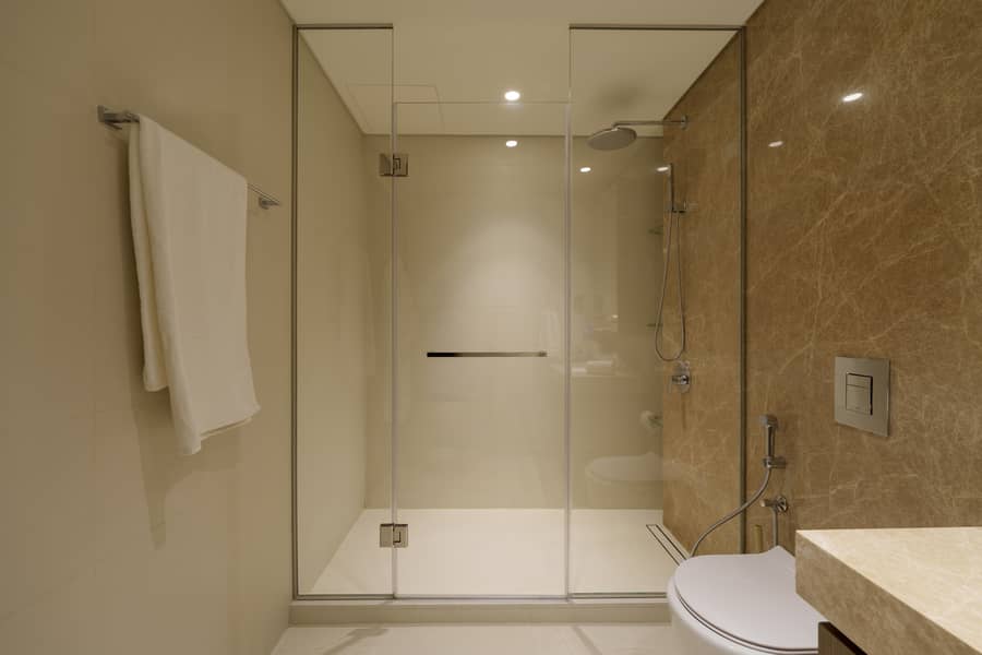 13 Bedroom-Bathroom (2). JPG