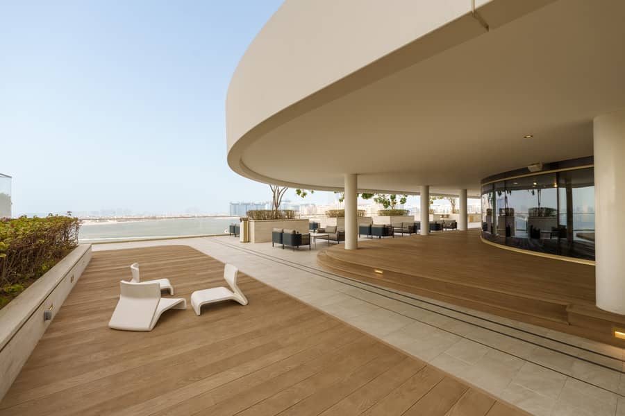 22 Swimming pool area. JPG