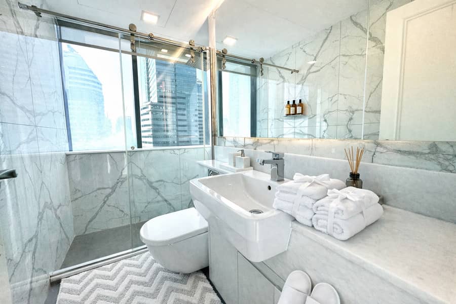 10 Bedroom 1-Bathroom 1. png