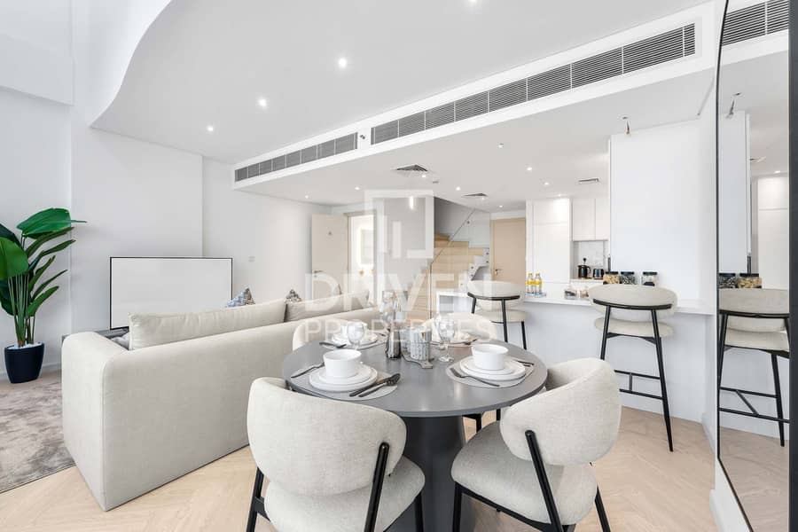 Lavish Duplex | Upgraded Unit | Fully Furnished Lavish Duplex | Upgraded Unit | Fully Furnished