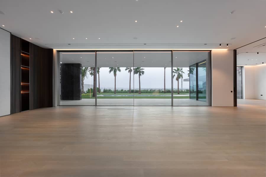 9 UAE-S-60072 DSC04318-Edit. jpg