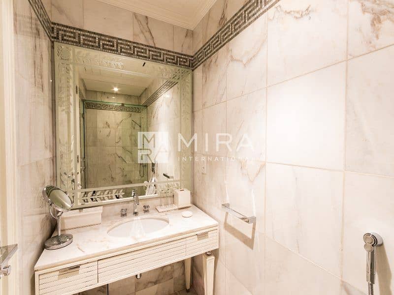 27 20221118_Photoshoot Culture Palazzo Versace 2012 (5)