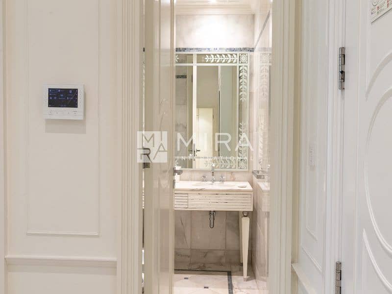 29 20221118_Photoshoot Culture Palazzo Versace 2012 (23)